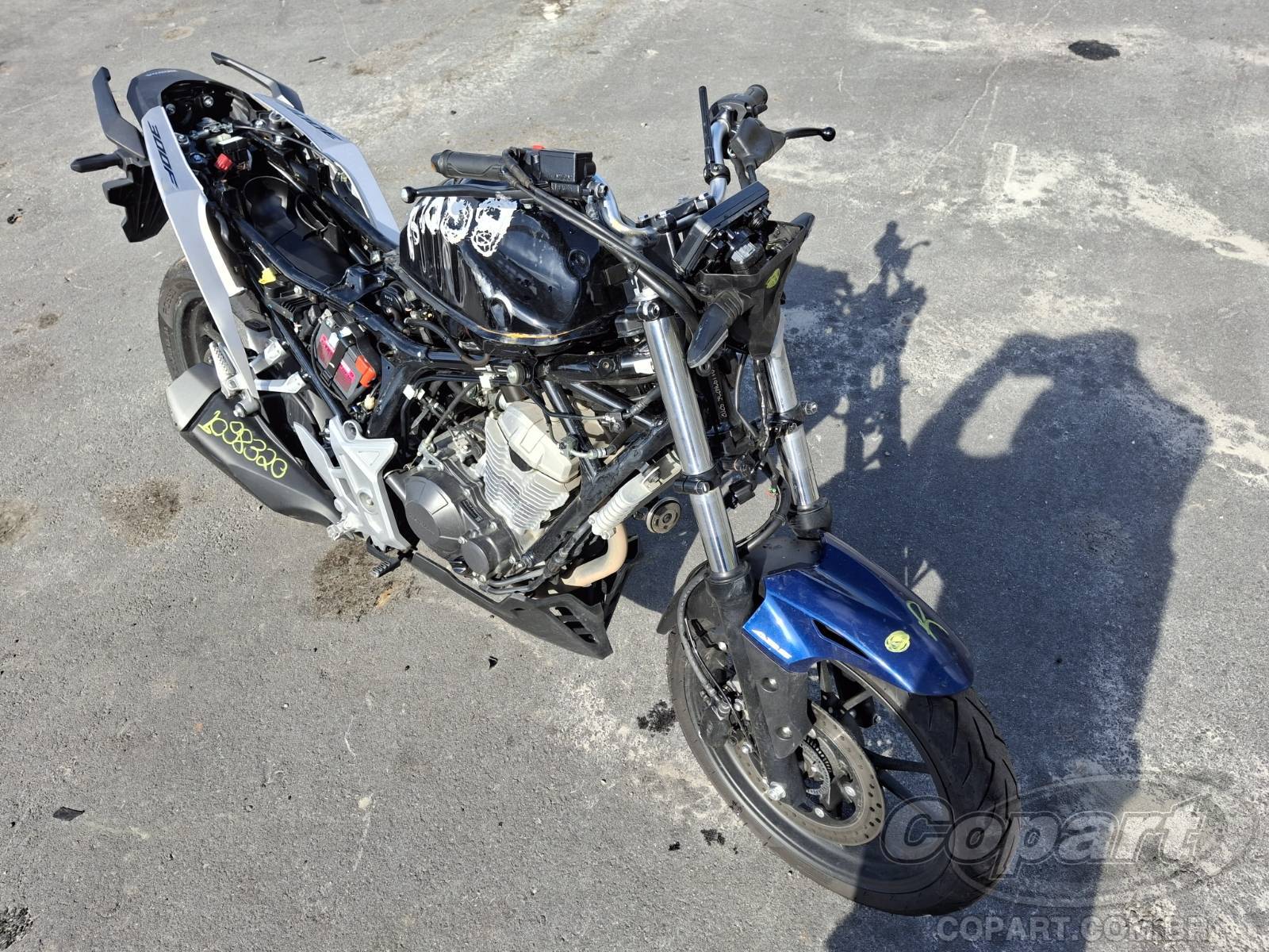 2026 HONDA CB 300F
