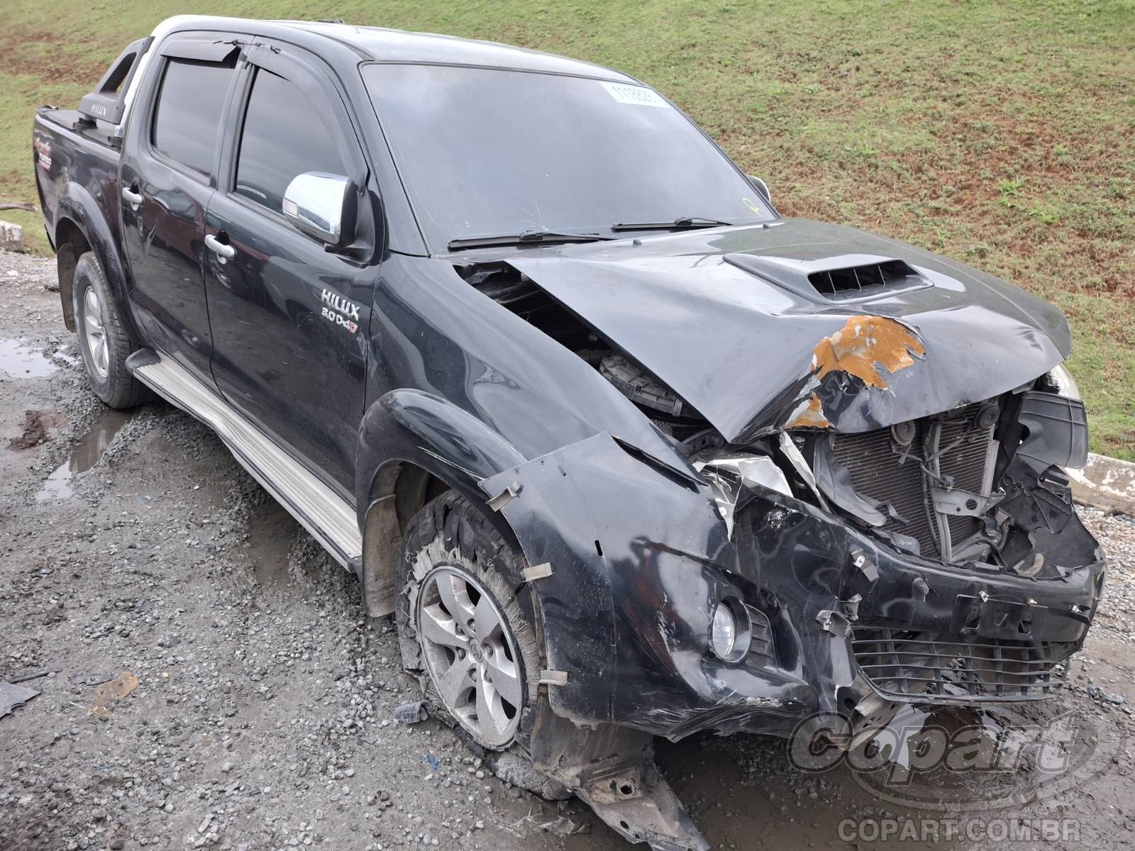 Veículo Toyota Hilux Toyota Hilux CD SRV 3.0 D-4D Turbo 2013 2013 em leilão
