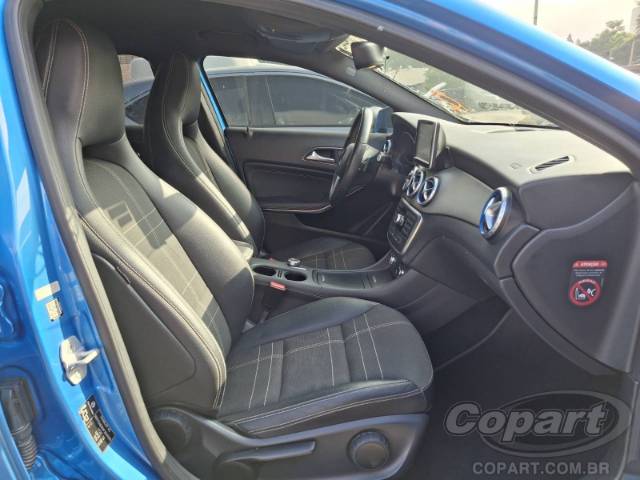 2015 MERCEDES BENZ GLA 