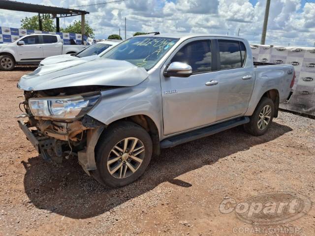 2016 TOYOTA HILUX CD 
