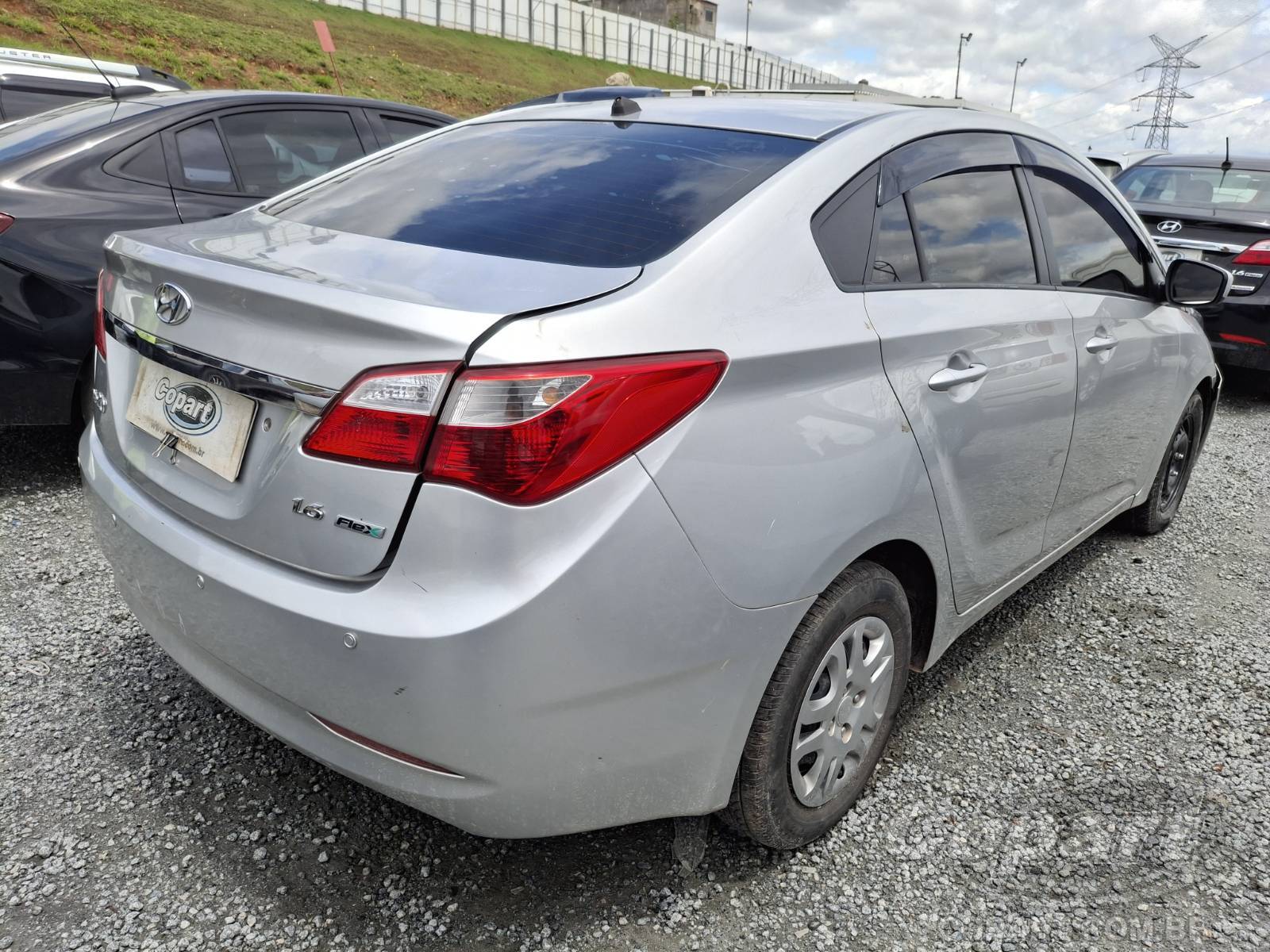 Foto 4: 2015 HYUNDAI HB20S