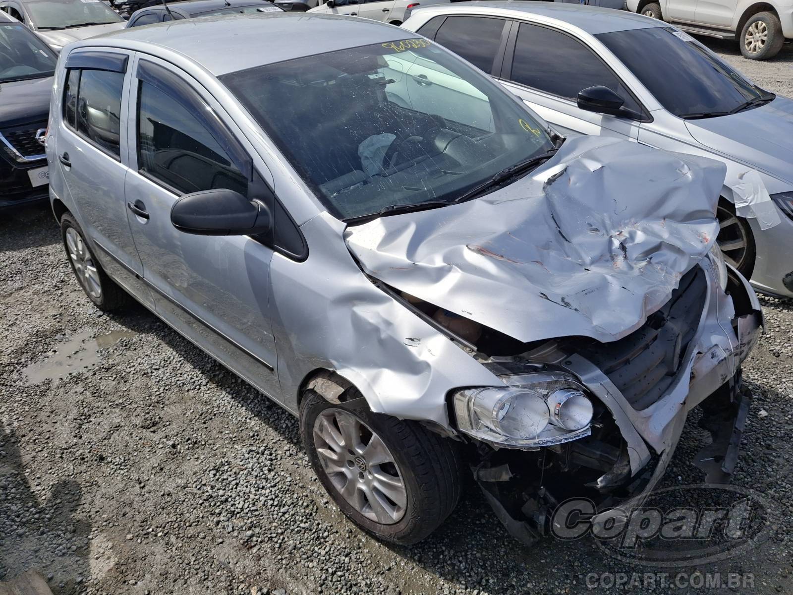 Veículo VW - VolksWagen Fox Volkswagen Fox City 1.0 Total Flex 2009 Colisão Média Monta 2009 em leilão