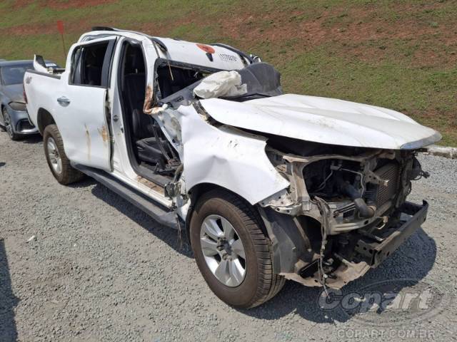 2017 TOYOTA HILUX CD 