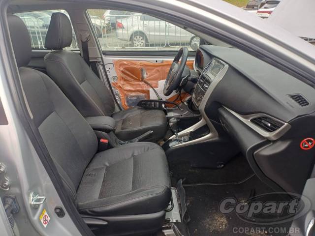 2019 TOYOTA YARIS SEDA 