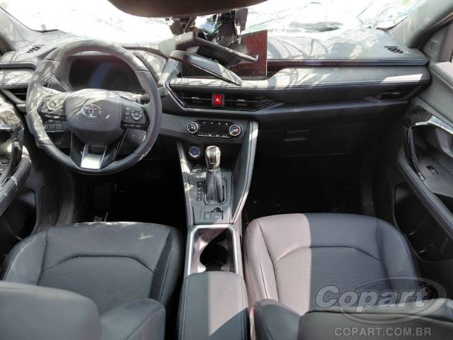2026 TOYOTA Yaris Cross 