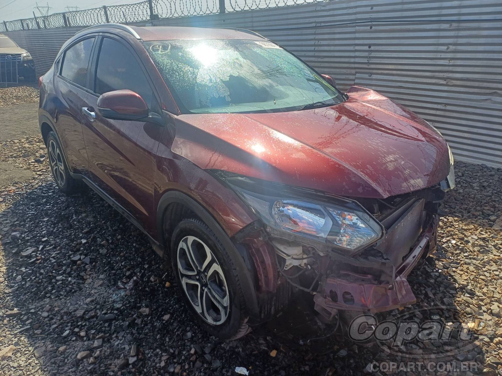 Veículo Honda HR-V Honda HR-V EXL 1.8 16V i-VTEC 2016 Médio Dano Frontal 2016 em leilão
