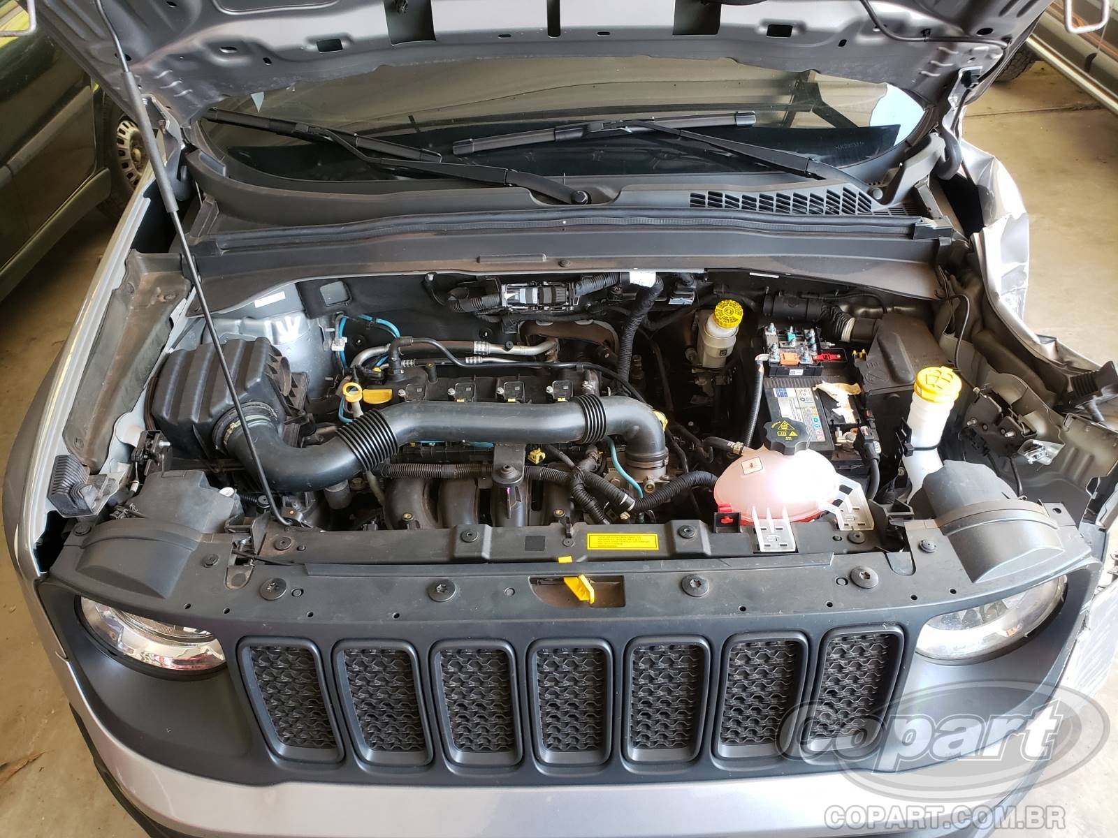 Foto 8 de 10: 2020 JEEP RENEGADE