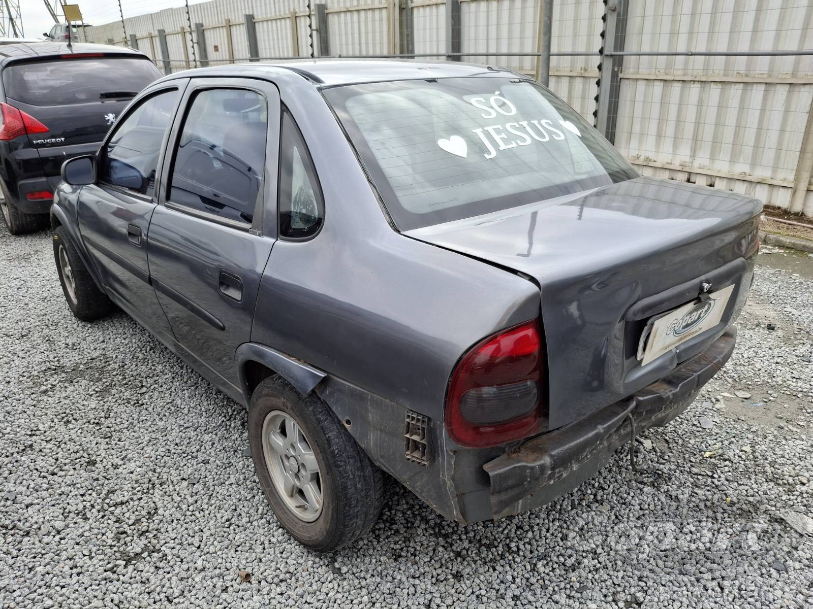 Foto 3: 2001 CHEVROLET CORSA SEDAN