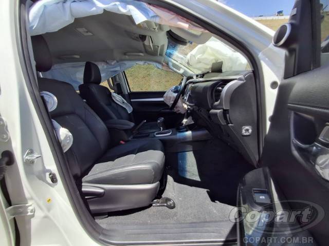 2021 TOYOTA HILUX CD 