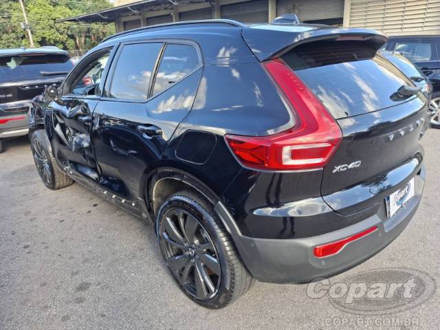 2022 VOLVO XC40 
