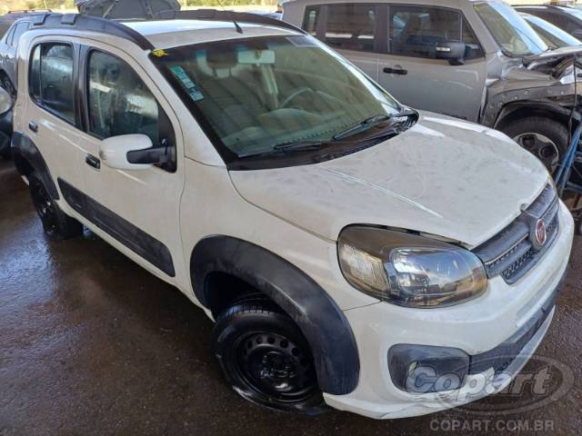 2017 FIAT UNO 