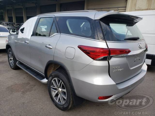 2017 TOYOTA HILUX SW4 