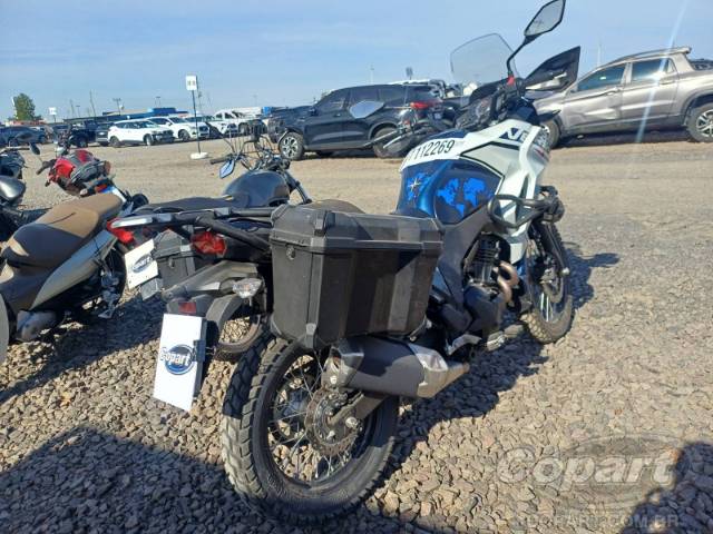 2025 KAWASAKI VERSYS-X 