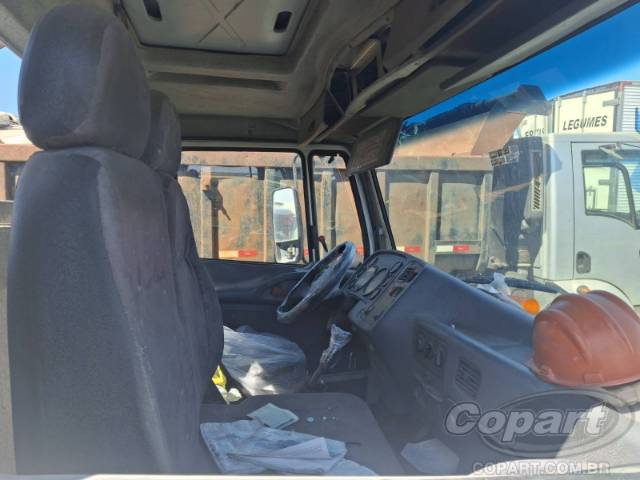 2011 MERCEDES BENZ 1718 