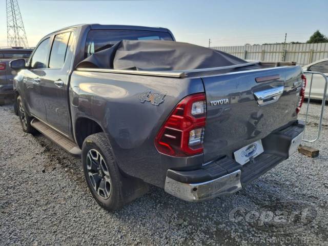 2024 TOYOTA HILUX CD 