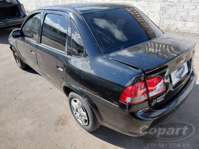 2011 CHEVROLET CLASSIC 