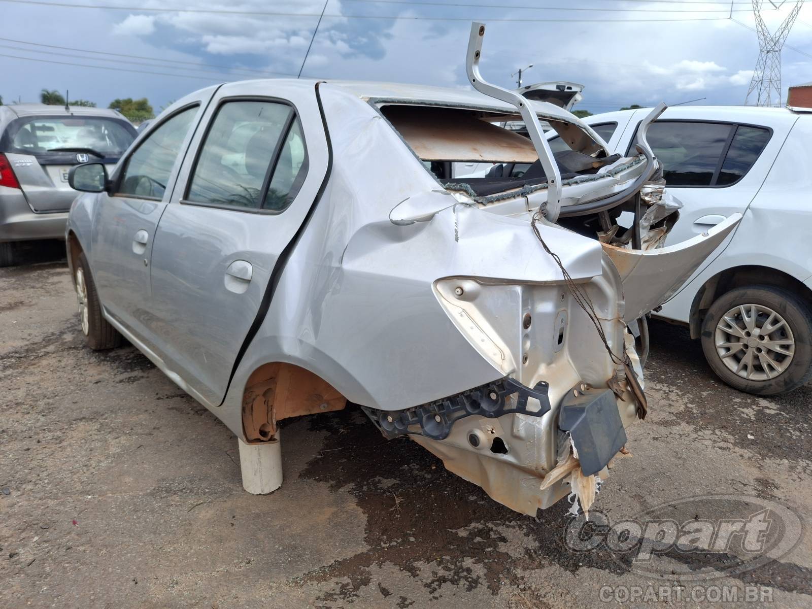 2023 RENAULT LOGAN — foto 3 de 11