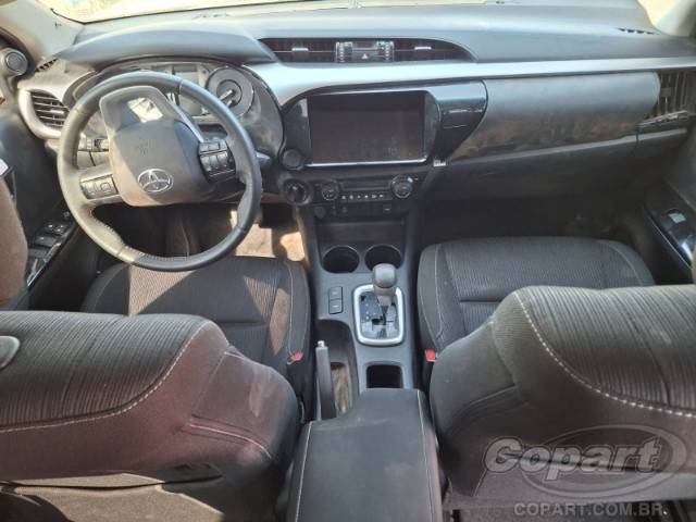 2025 TOYOTA HILUX CD 