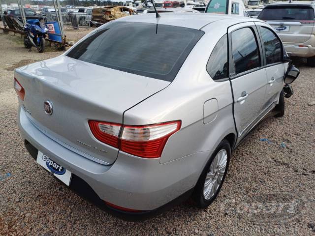 2015 FIAT GRAND SIENA 