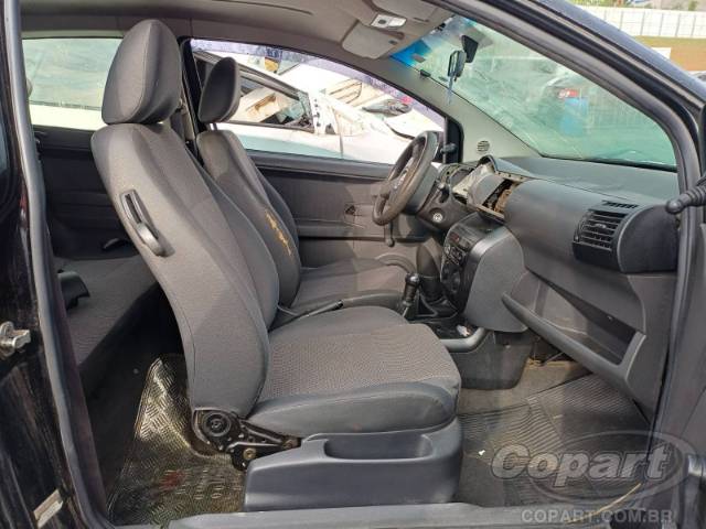 2005 VOLKSWAGEN FOX 