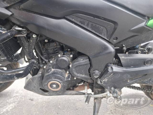 2025 BAJAJ DOMINAR 