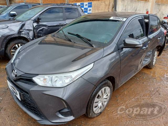 2023 TOYOTA YARIS SEDA 