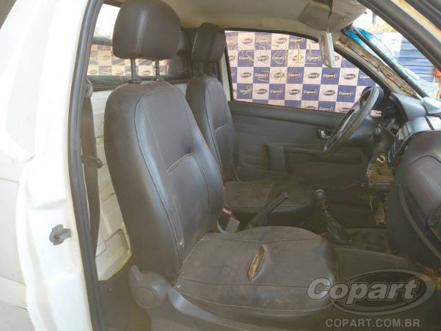 2015 FIAT STRADA 