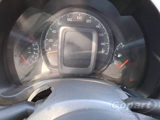 2015 FIAT UNO 