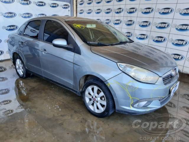 2015 FIAT GRAND SIENA 