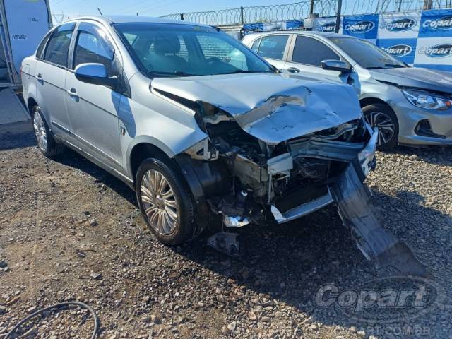 2015 FIAT GRAND SIENA 