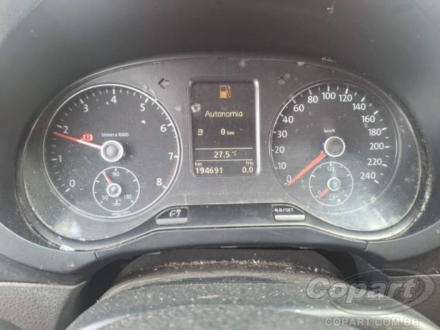 2011 VOLKSWAGEN FOX 