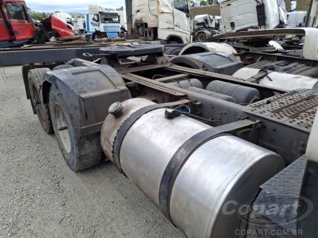 2004 SCANIA R124 