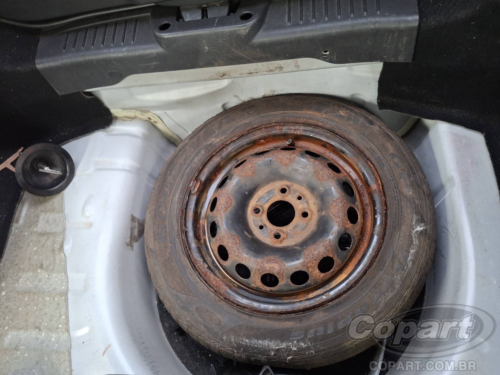 Foto 10 de 13: 2014 FORD FIESTA