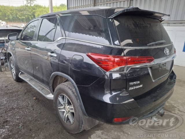 2017 TOYOTA HILUX SW4 