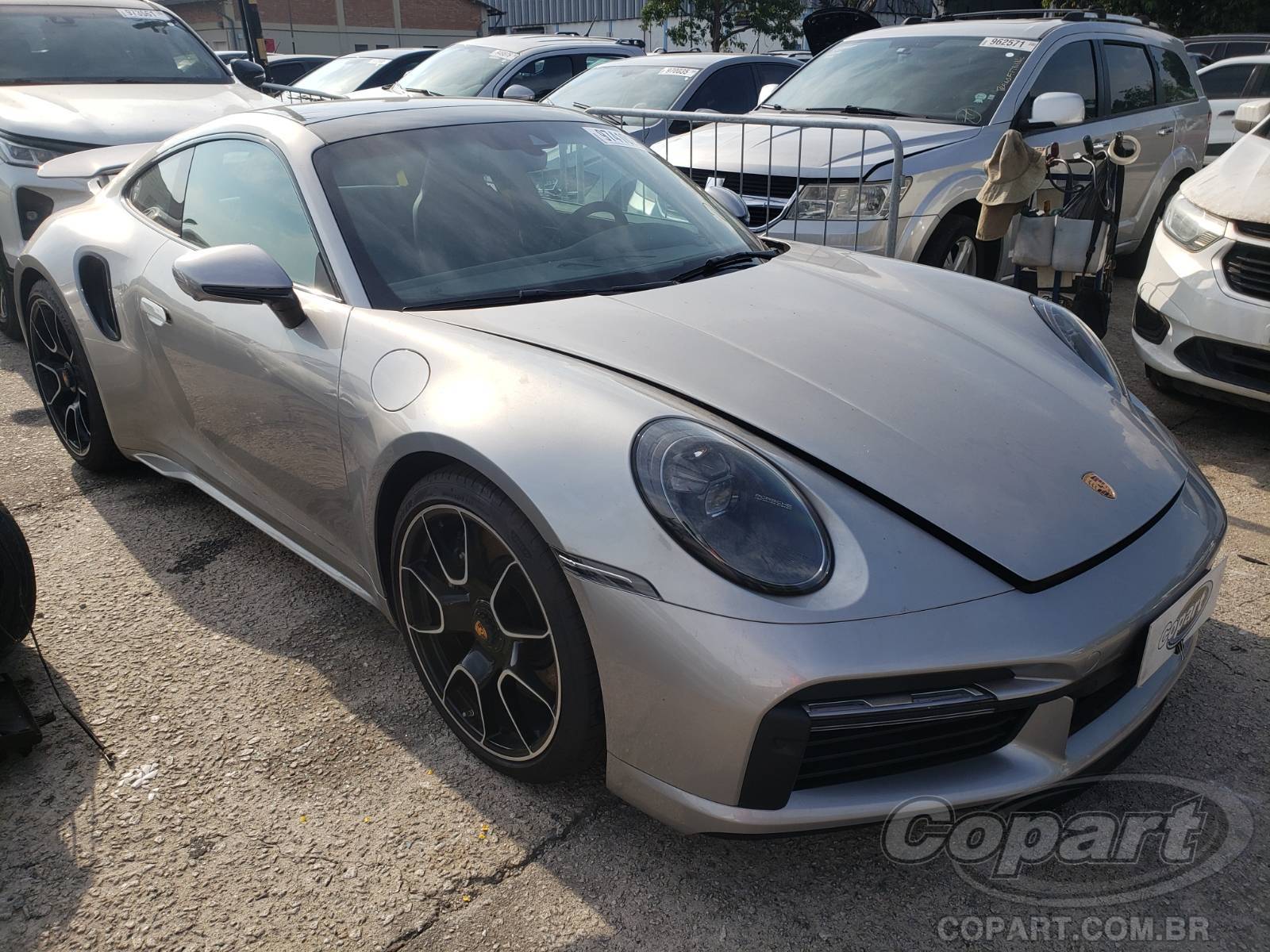 Veículo Porsche 911 Porsche 911 Turbo 3.8 H6 BiTurbo 2023 Colisão Média Monta 2023 em leilão