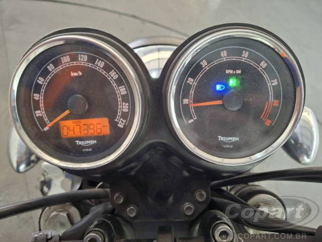 2014 TRIUMPH BONNEVILLE 