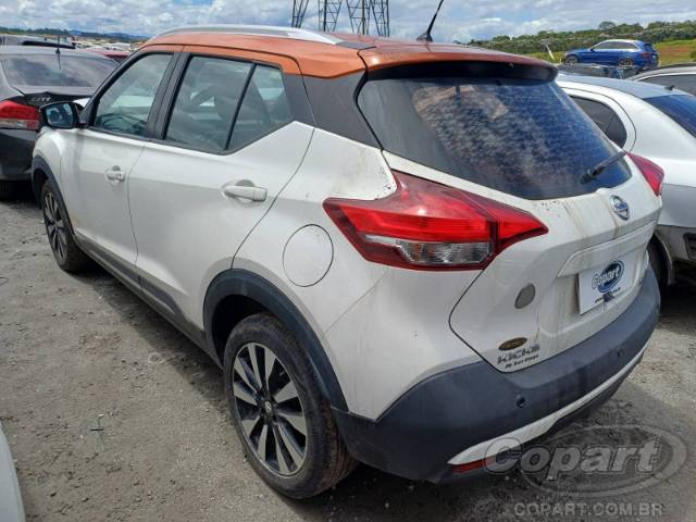 2017 NISSAN KICKS 