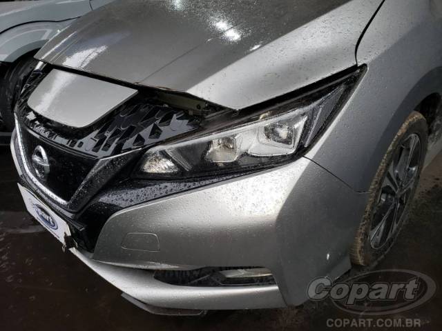 2022 NISSAN LEAF 