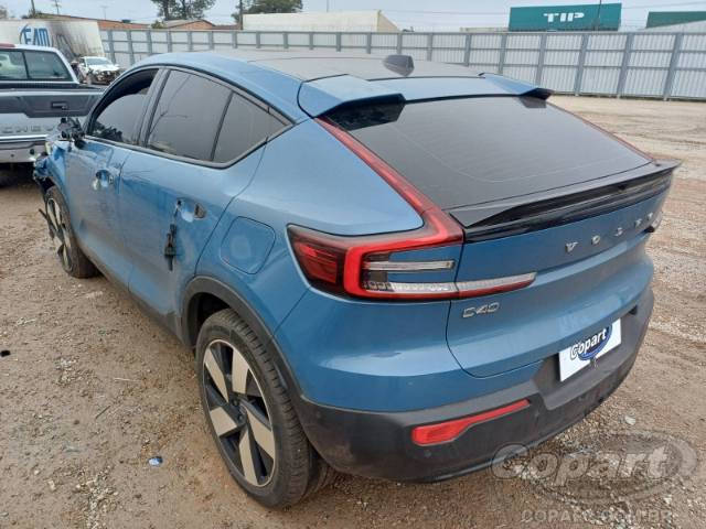 2023 VOLVO C40 
