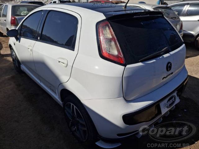 2013 FIAT PUNTO 
