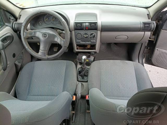 2010 CHEVROLET CLASSIC 