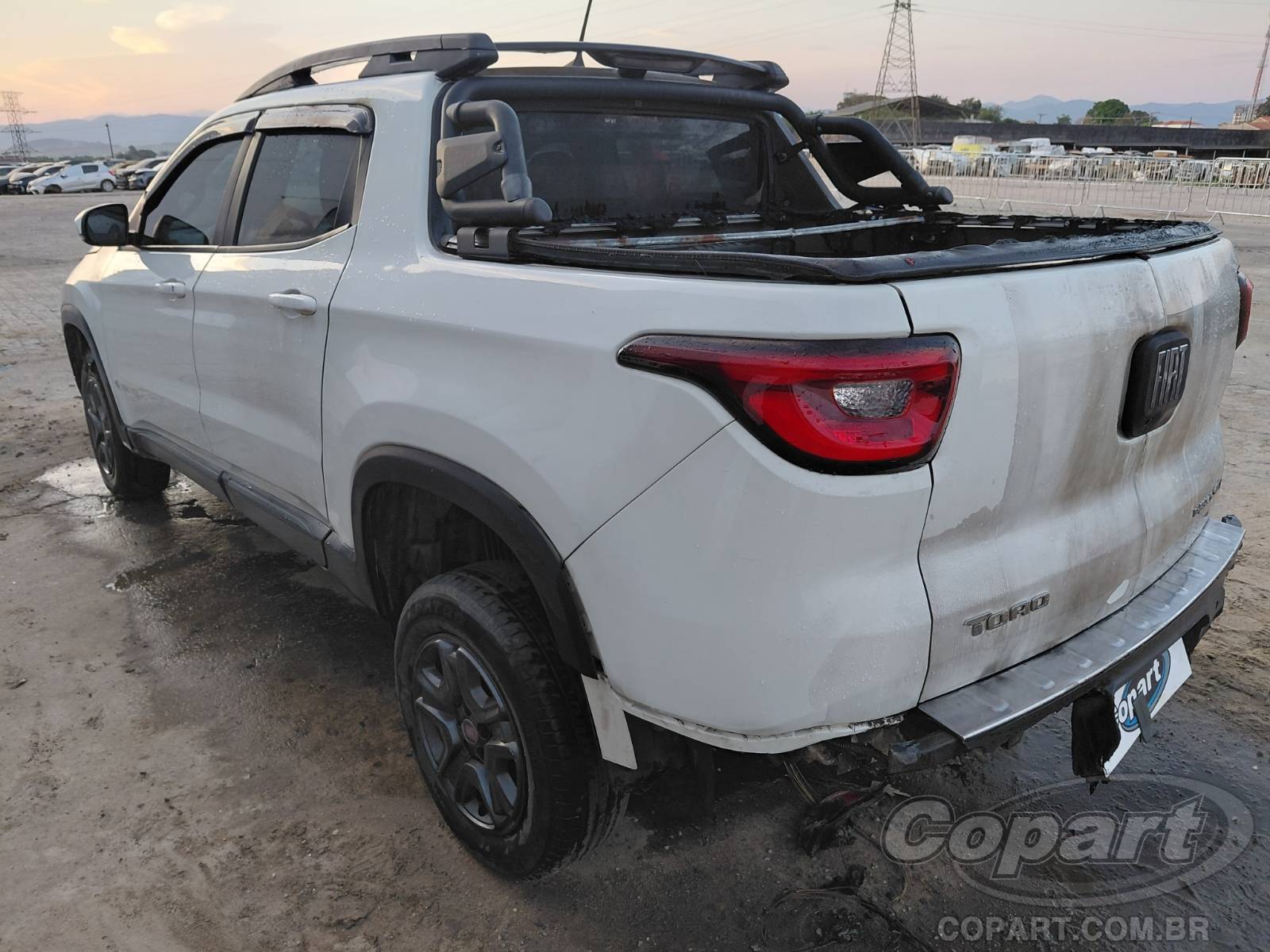 Foto 3: 2017 FIAT TORO