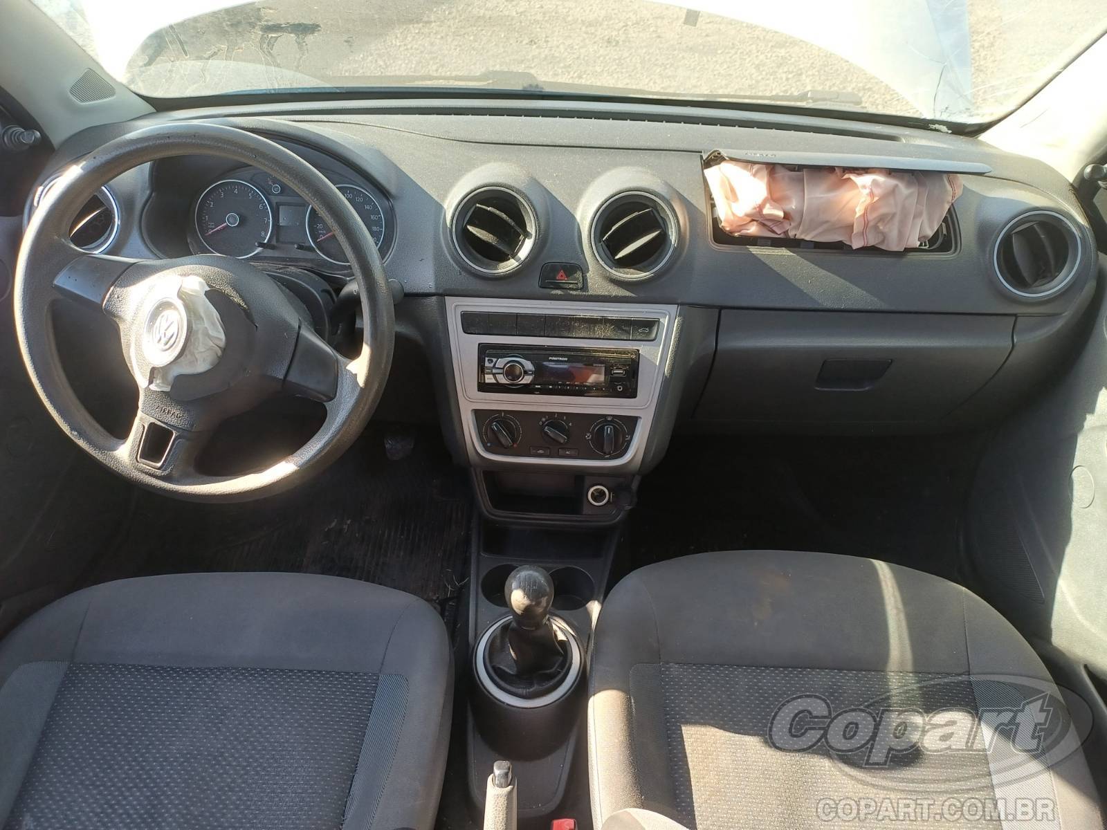 2015 VOLKSWAGEN VOYAGE — foto 9 de 10