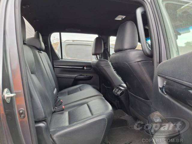 2017 TOYOTA HILUX CD 