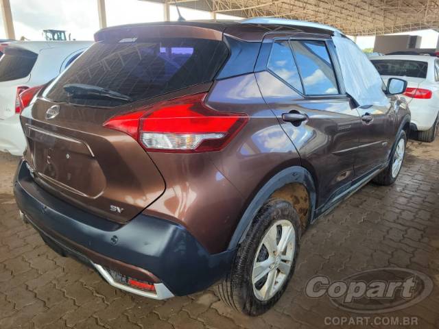 2021 NISSAN KICKS 