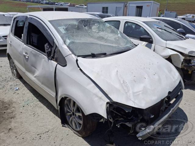 2014 VOLKSWAGEN FOX 
