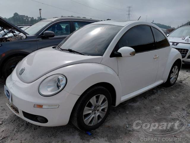 2010 VOLKSWAGEN NEW BEETLE 