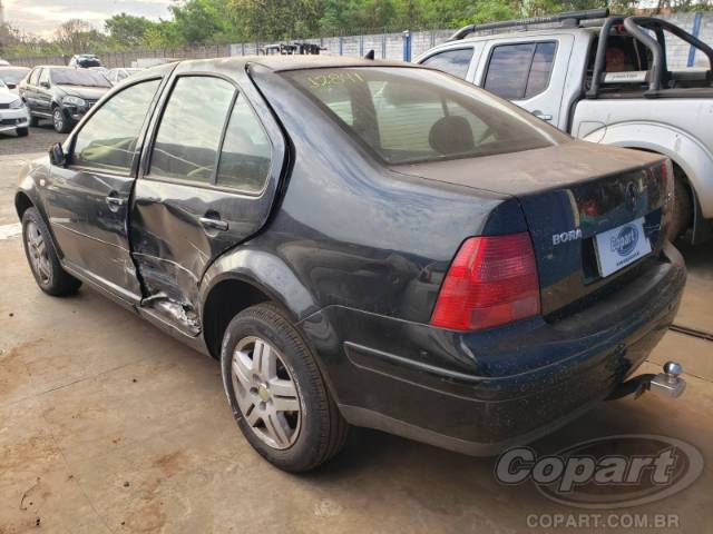 2001 VOLKSWAGEN BORA 