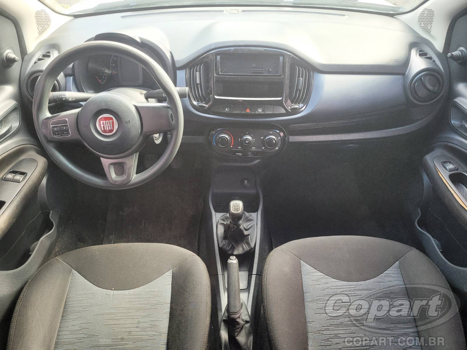 Foto 9 de 10: 2016 FIAT UNO
