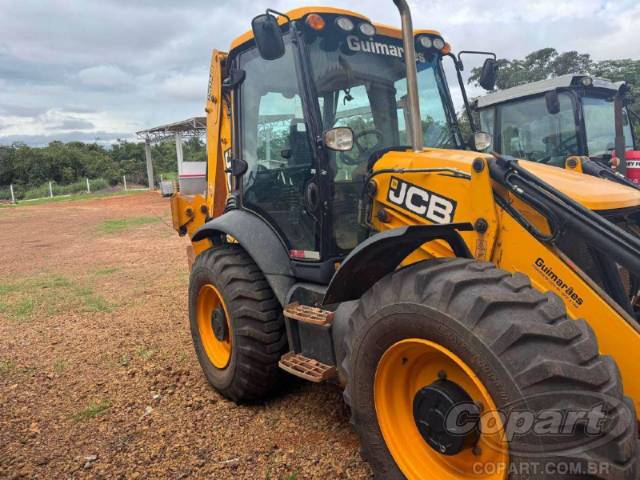 2022 JCB 4CX 4WS 